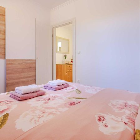 Apartments Rose Čižići Extérieur photo